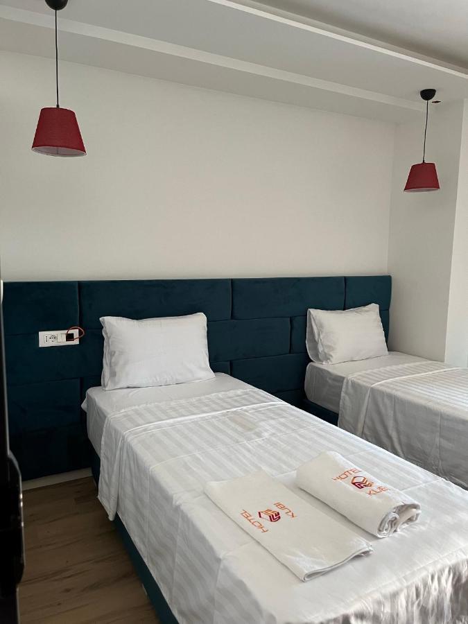 Kubi Hotel Struga Esterno foto